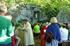 Maiandacht mit Krönung der Fatima-Madonna (Foto: Karl-Franz Thiede)